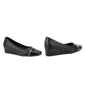 NWB ANNE KLEIN Mildred Cap Toe Wedge Pump (7.5)